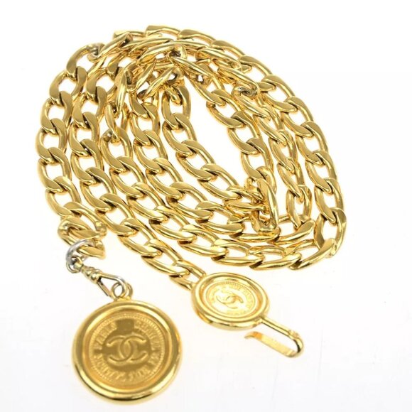 AUTHENTICITY GUARANTEED CHANEL CC Logo Medallion Charm Chain Belt Gold - Picture 1 of 7